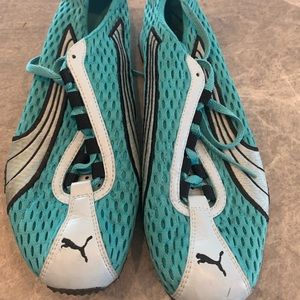 Puma - original style, in turquoise. Like new